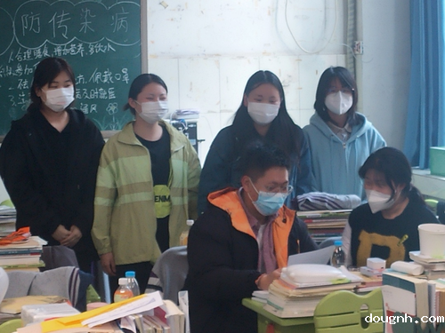王志鹏老师了解学生近期心理状况 王志鹏老师了解学生近期心理状况
