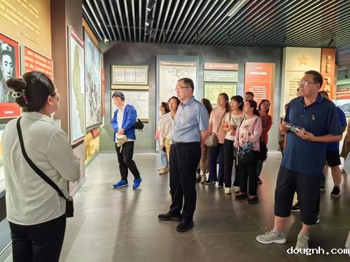 6.参观红军飞夺泸定桥纪念馆 6.参观红军飞夺泸定桥纪念馆