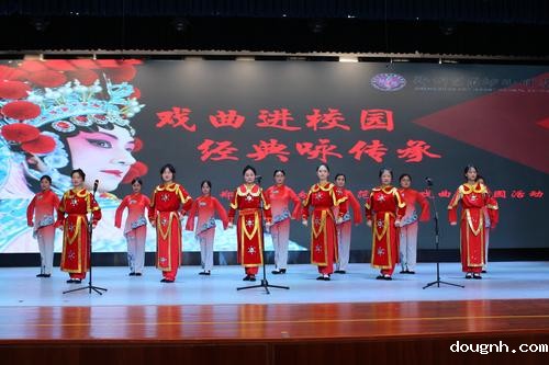 2.剧目展示《花木兰》选段 2.剧目展示《花木兰》选段