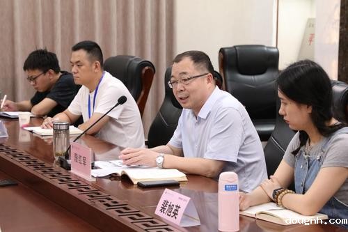 5党委副书记段红军开展《青年教师工作漫谈》讲座 5党委副书记段红军开展《青年教师工作漫谈》讲座