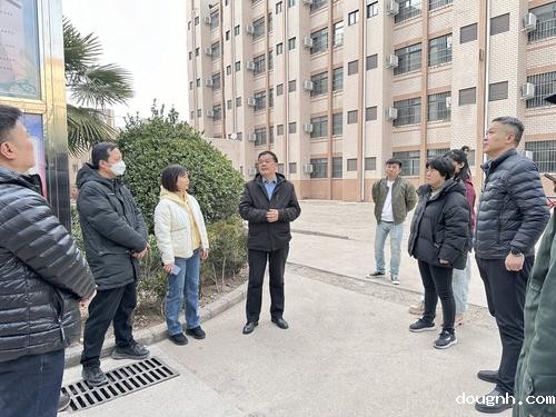 党委副书记、校长马进伟对宿舍管理和安全防范提出工作要求 党委副书记、校长马进伟对宿舍管理和安全防范提出工作要求