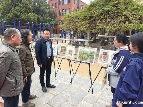 与学生交流创作心得 与学生交流创作心得