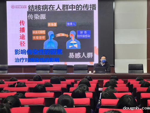 吴红科向师生普及结核病防治知识