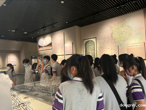 参观东京城的营建与布局