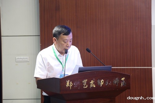 1.重庆幼儿师范高等专科学校党委书记刘灿国主持会议