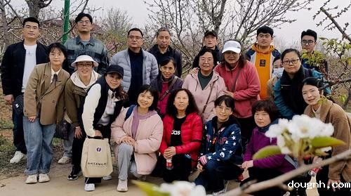 118新利app教工赴辛店镇王庄村踏春活动