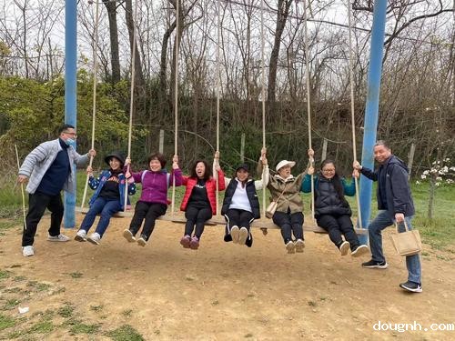 4欢声笑语，轻松时刻