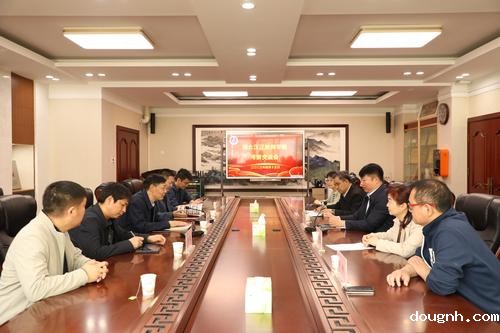 1湖北汉江技师学院到18新利app考察交流