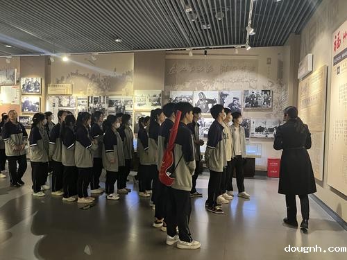 5认真学习焦裕禄的生平事迹