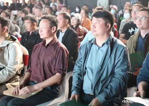 2学校党委书记、校长宋志强等领导出席本次活动