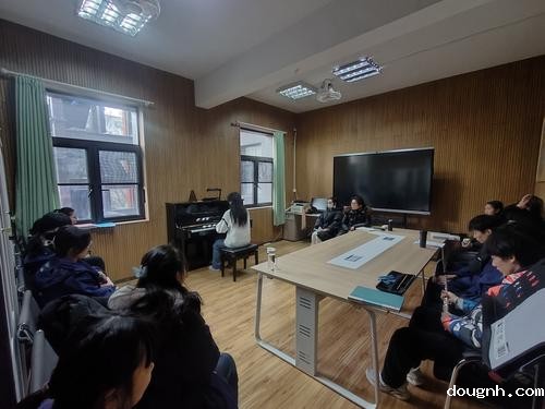 4.心怀热爱，乐声悠扬！