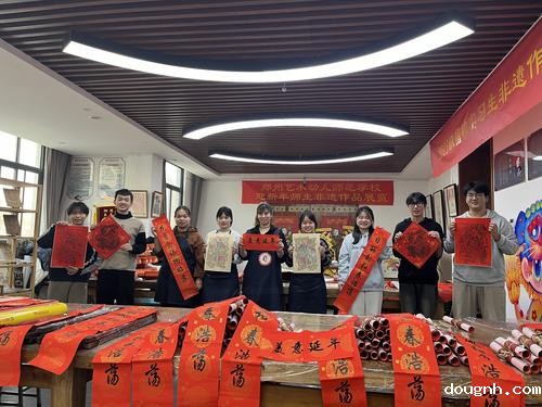 118新利app开展非遗年画、春联“欢乐送”活动