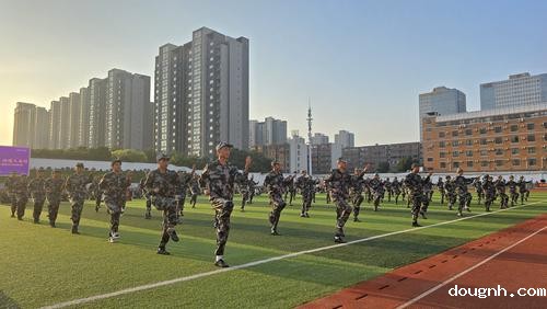 5.军体拳方阵表演