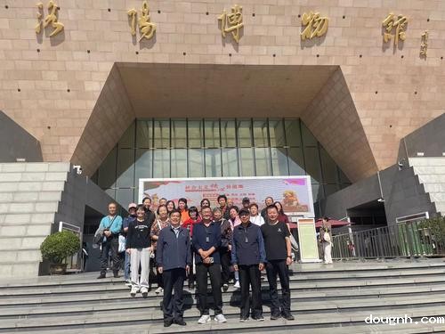 118新利app组织开展离退休教师重阳节活动