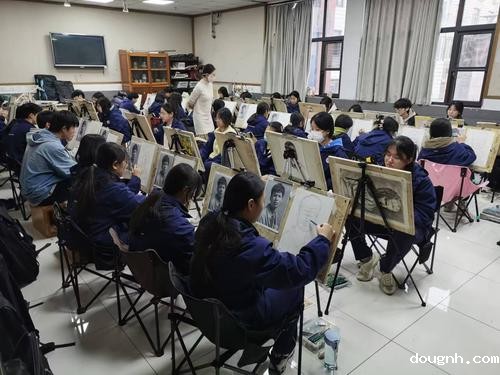 118新利app陇海校区举行专业课期末考试