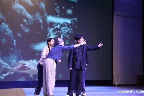 8-学生表演语文课本剧《焦裕禄》