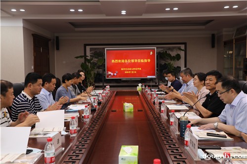 1. “郑州市非物质文化遗产示范展示馆”揭牌仪式