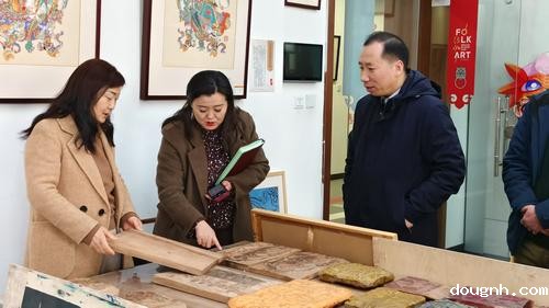 4.参观木版年画制作技艺