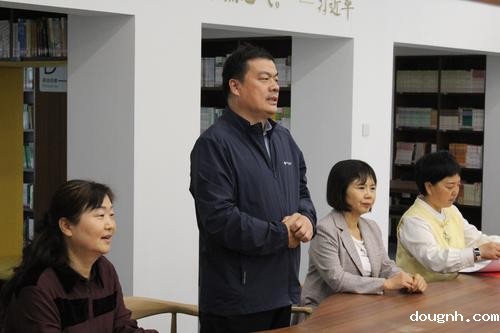 1 18新利app校长马进伟 进行指导讲话jpg