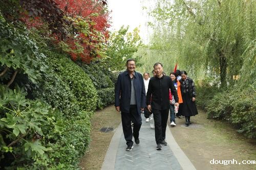 3古街小巷中游赏